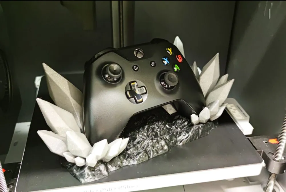 Crystal Rock Xbox Controller Stand – 3D Printed Gaming Desk Decor thumbnail 2