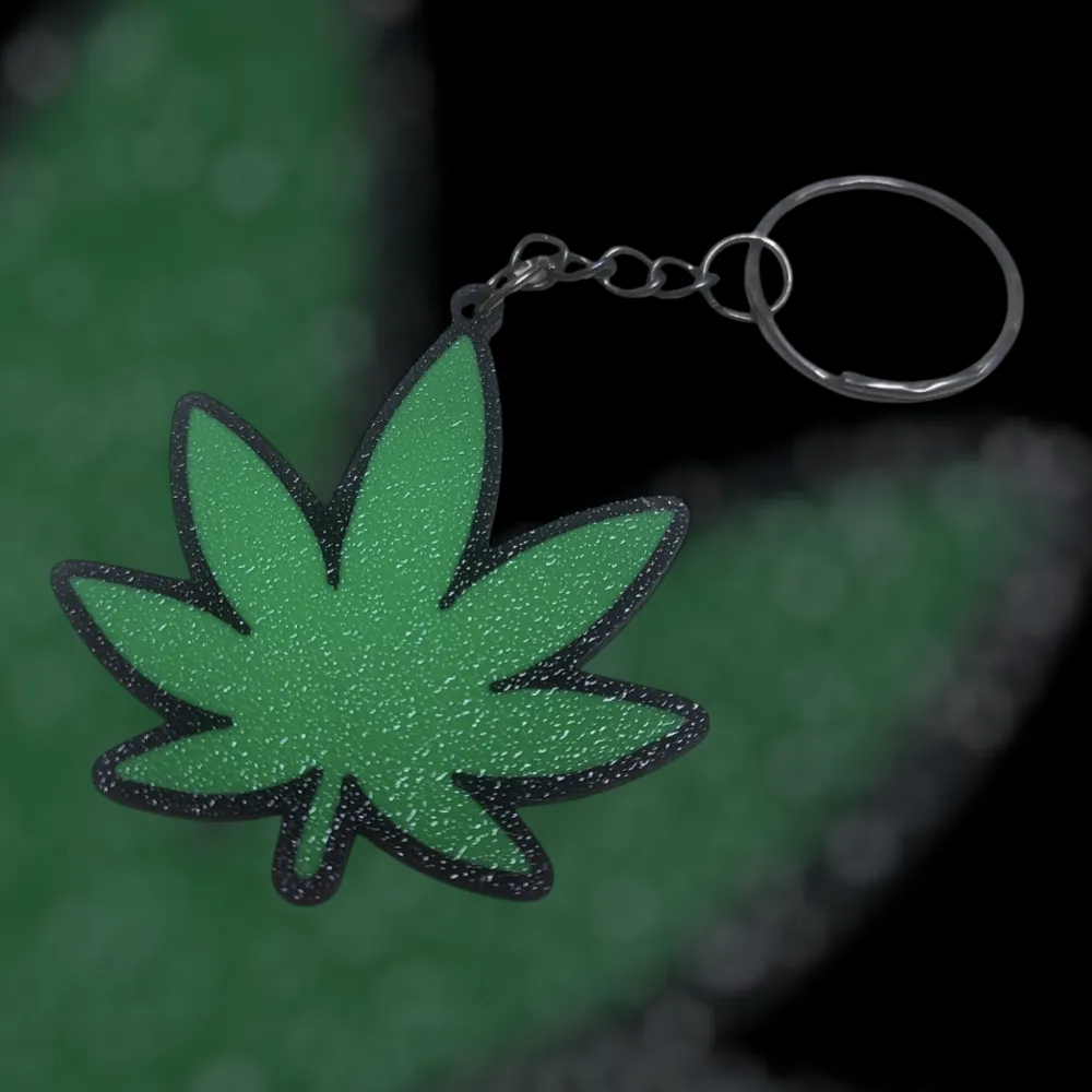 Cannabis Leaf Keychain – Glitter Finish Lightweight Key Ring thumbnail 3